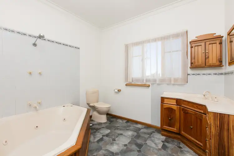 Fifth view of Homely house listing, 51 Charles Road, Birdwoodton VIC 3505