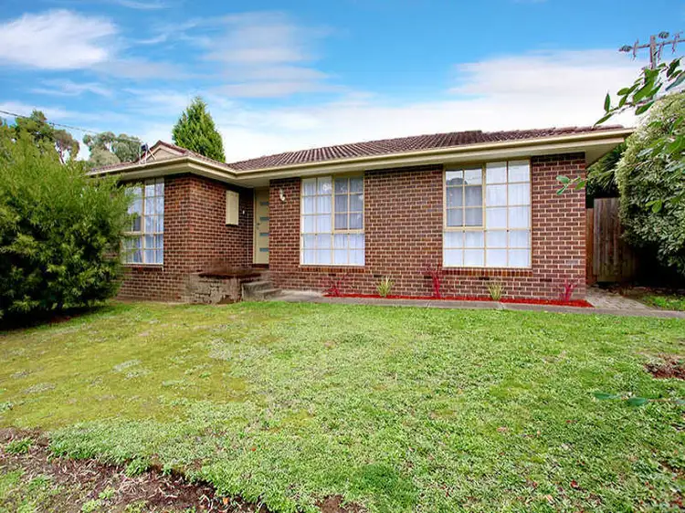 15 Chesney Drive, Ringwood VIC 3134