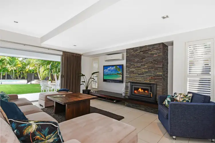 21 Dunbarton Avenue, Sorrento QLD 4217