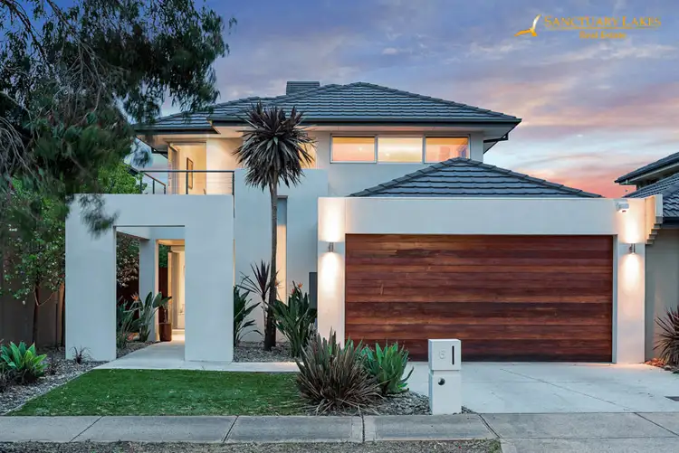 6 Freshwater Point, Sanctuary Lakes VIC 3030