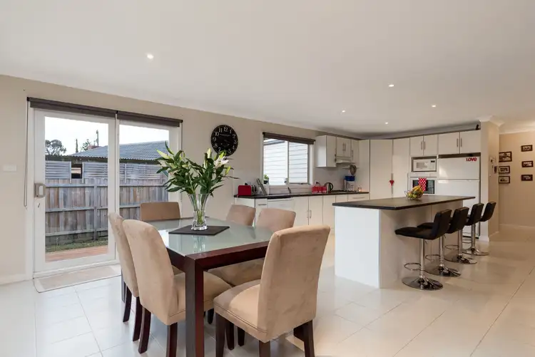 15a Diane Crescent, Mooroolbark VIC 3138