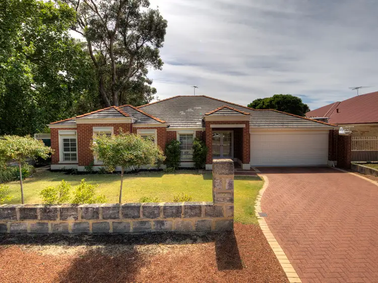 20 Peach Tree Way, Forrestfield WA 6058