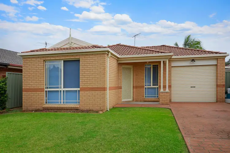 5 Erin Place, Casula NSW 2170