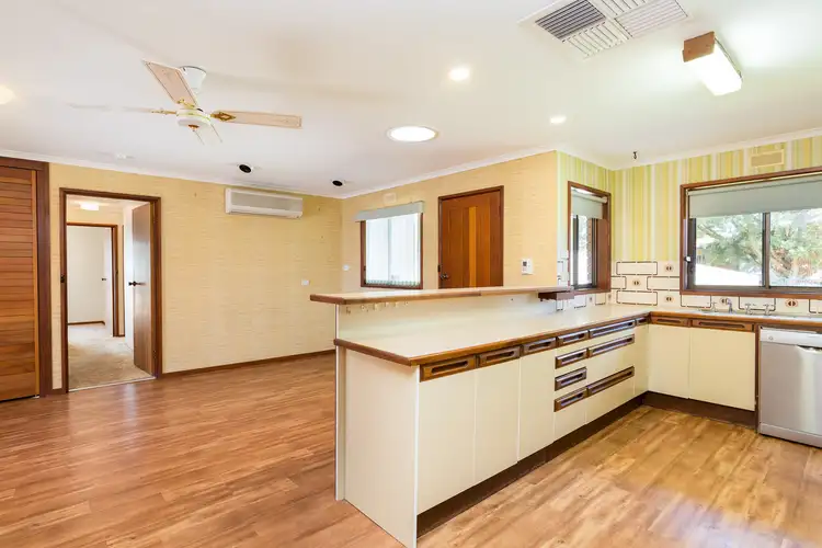 Sixth view of Homely house listing, 12 Elinda Court, Red Cliffs VIC 3496