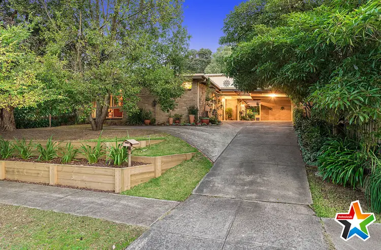11 Stephen Avenue, Montrose VIC 3765