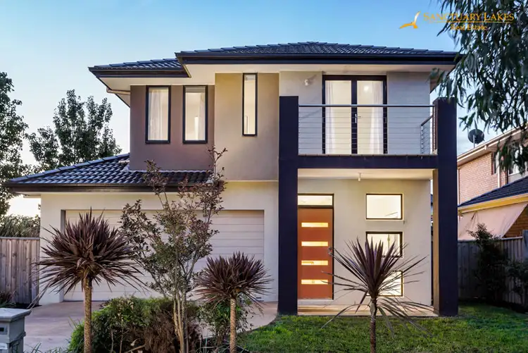 42 Half Moon Terrace, Sanctuary Lakes VIC 3030