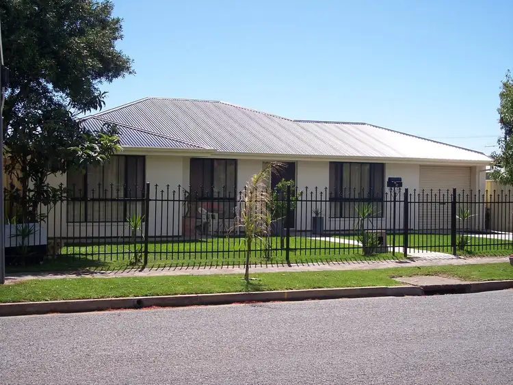 5 Sutcliffe Road, Greenacres SA 5086