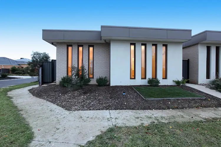 7 Citronella Circuit, Point Cook VIC 3030