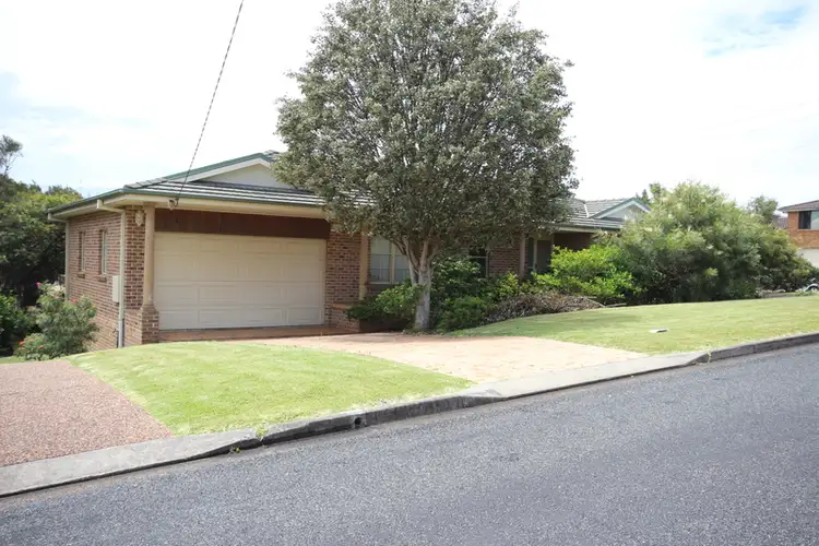 29 Lakeview Crescent, Forster NSW 2428