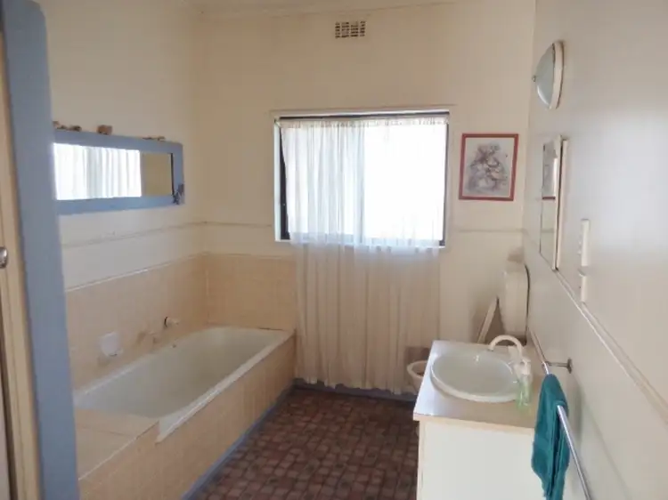 Fifth view of Homely house listing, 25 Pritchard Street, Swan Hill VIC 3585