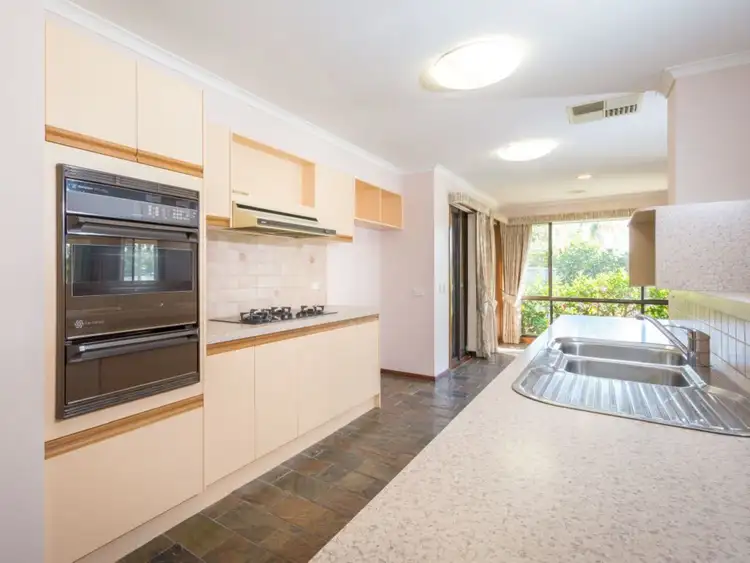 Fifth view of Homely house listing, 10 Craigmuir Drive, Mooroopna VIC 3629
