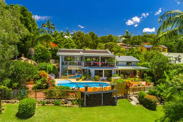5 Harah Court, Ocean Shores NSW 2483