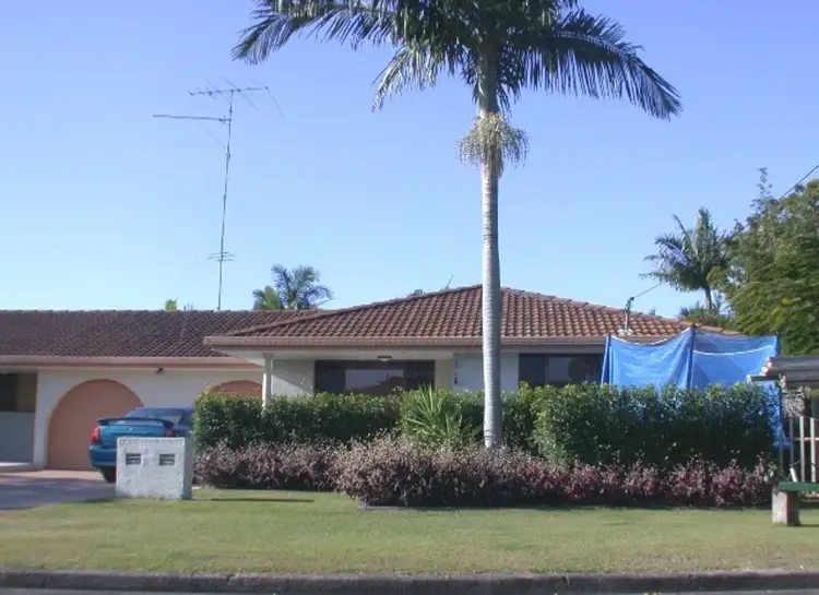 Second view of Homely semi-detached listing, 2/1 Pelican Place, Tweed Heads West NSW 2485