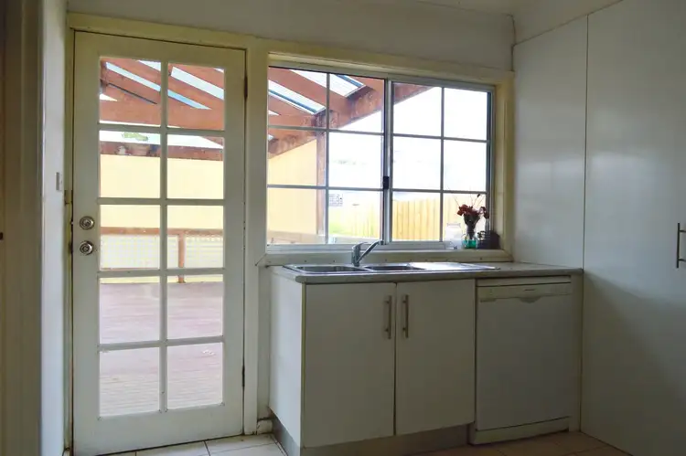Sixth view of Homely house listing, 7 Almond Avenue, Brooklyn VIC 3012