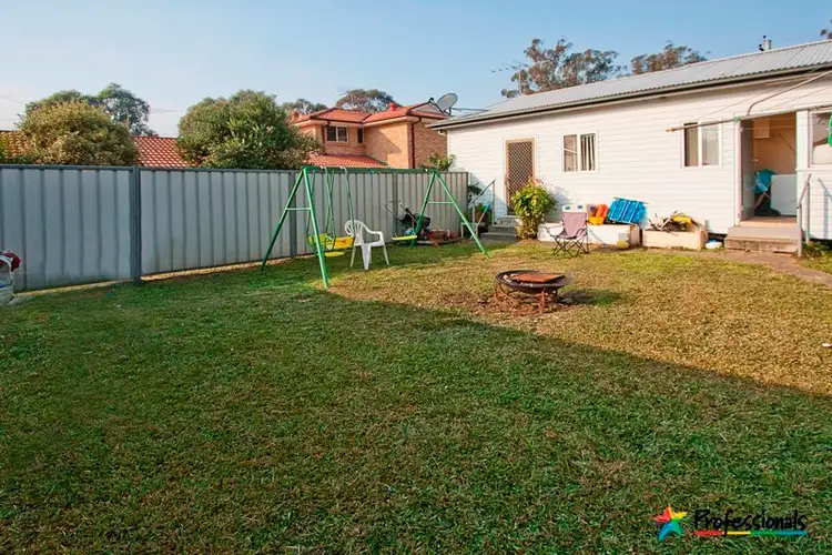 Fourth view of Homely house listing, 3 Cambridge Street, Cambridge Park NSW 2747