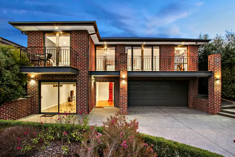 16 Tudor Drive, Mooroolbark VIC 3138