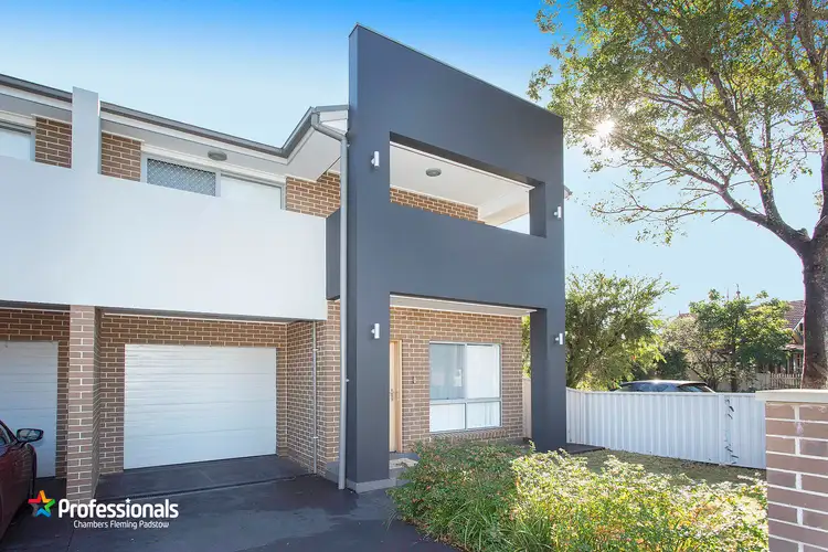 1/190 Lambeth Street, Picnic Point NSW 2213