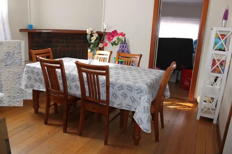 Fifth view of Homely house listing, 8 Henderson Place, Mildura VIC 3500