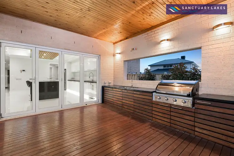 Second view of Homely house listing, 5 Coracle Drive, Sanctuary Lakes VIC 3030