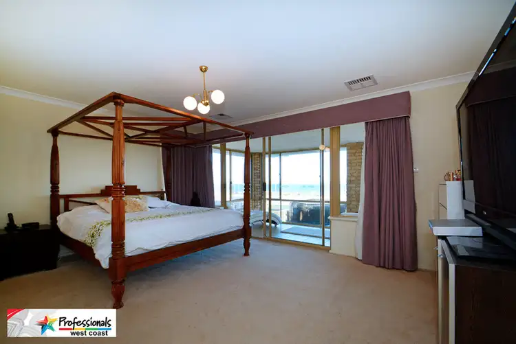 Fifth view of Homely house listing, 4 Quay Court, Sorrento WA 6020