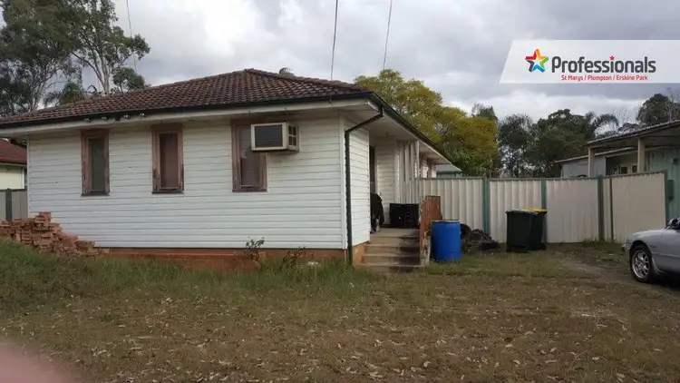 44 Lucena Crescent, Lethbridge Park NSW 2770