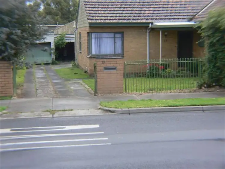 23 Manchester Road, Mooroolbark VIC 3138