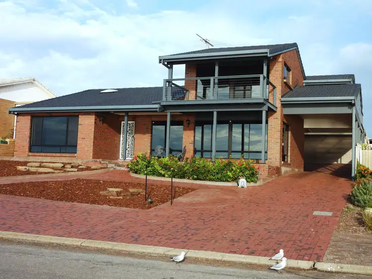 10 Esplanade, Point Turton SA 5575