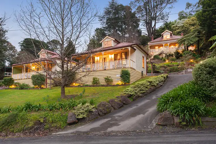 2 Wellington Road, Warburton VIC 3799
