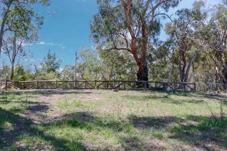 42 Lusatia Park Road, Woori Yallock VIC 3139