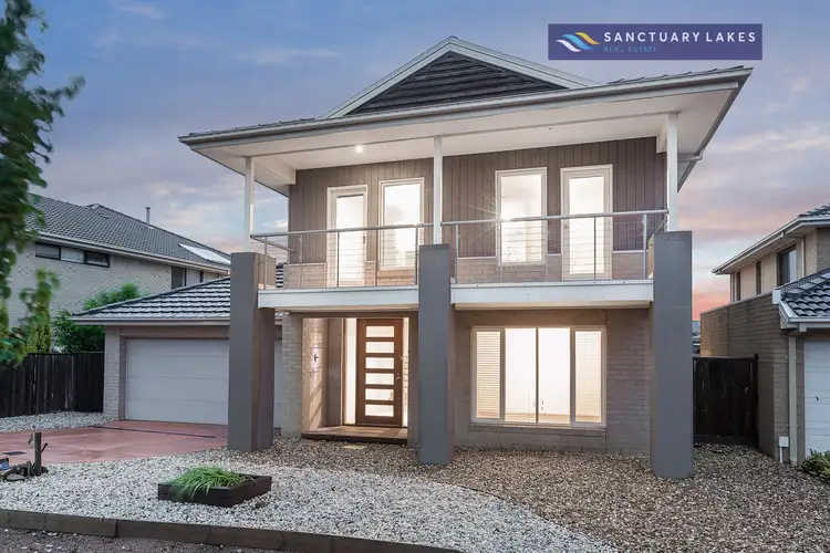 17 Watersedge Cove, Sanctuary Lakes VIC 3030