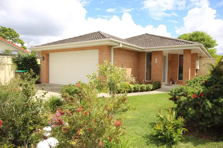 1 Robina Grove, Forster NSW 2428
