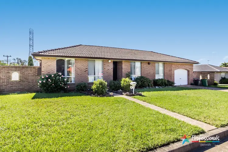 38 Little (aka 6 Wrench St) Street, Cambridge Park NSW 2747