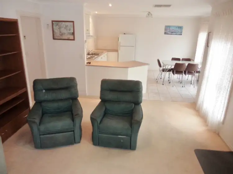 Second view of Homely townhouse listing, 4/141 Stradbroke Avenue, Swan Hill VIC 3585