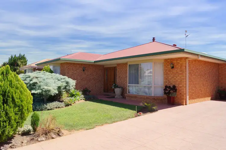 81 Orchard Circuit, Shepparton VIC 3630