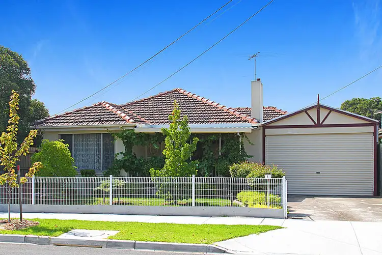 6 Pinoak Street, St Albans VIC 3021