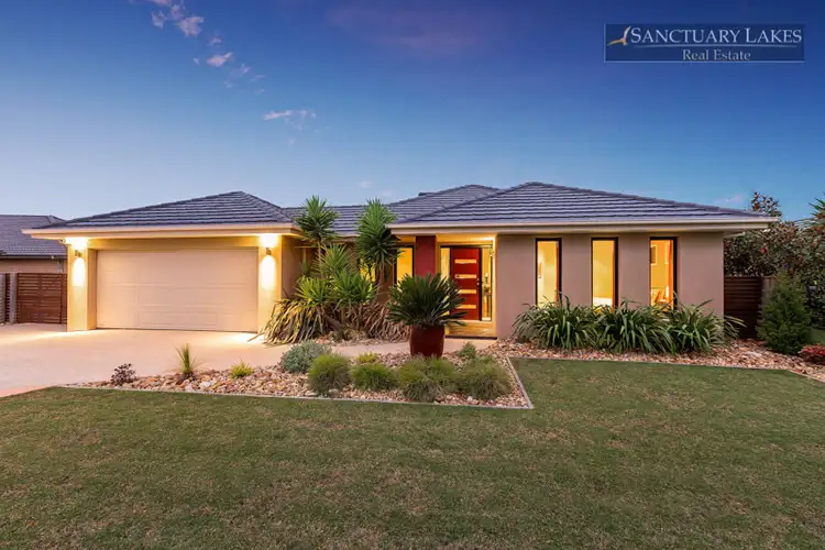 25 Vaucluse Boulevard, Sanctuary Lakes VIC 3030