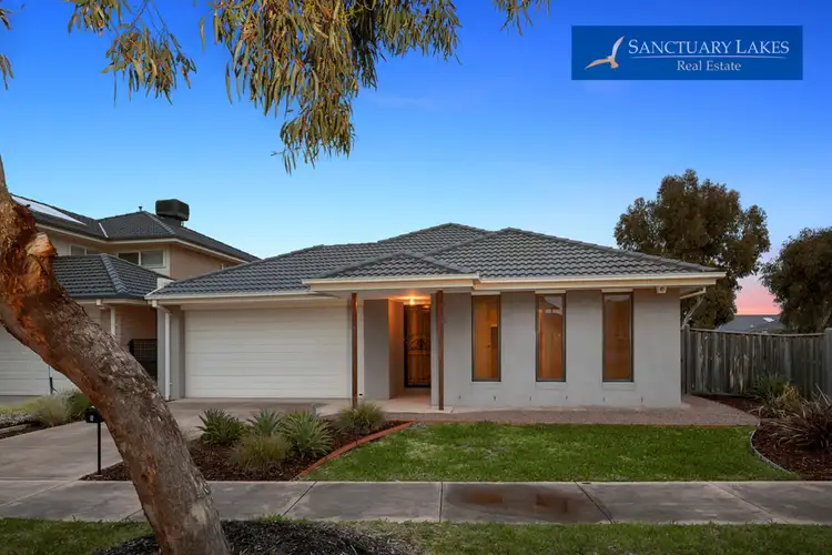 5 Regatta Chase, Sanctuary Lakes VIC 3030