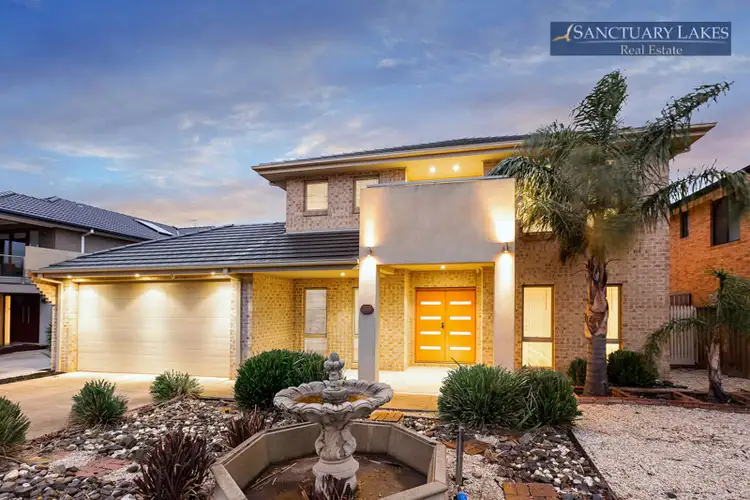 38 Bayside Drive, Sanctuary Lakes VIC 3030