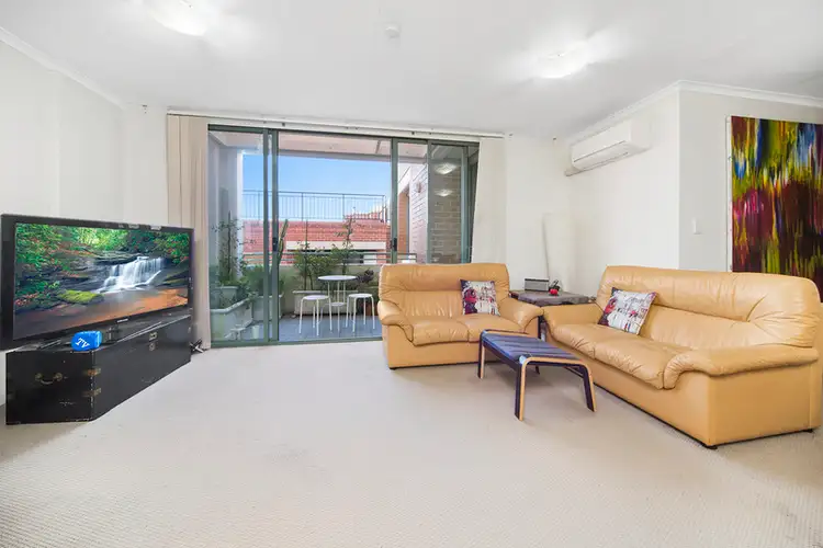 Third view of Homely apartment listing, 906/233 Pyrmont Street, Pyrmont NSW 2009