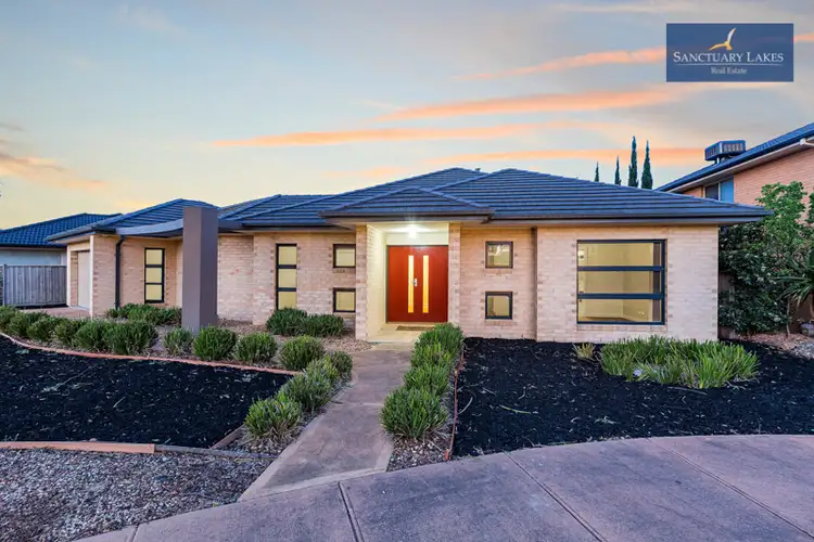 27 Lincoln Park Close, Sanctuary Lakes VIC 3030