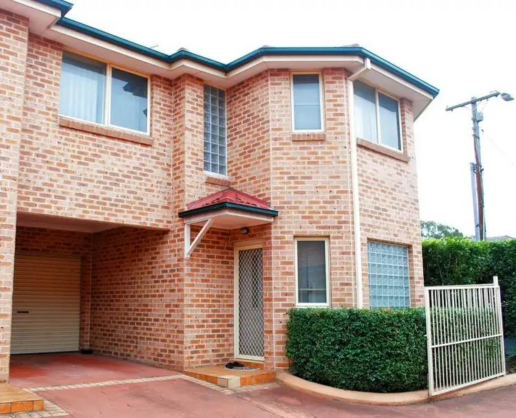 1/180 Newbridge Road, Moorebank NSW 2170