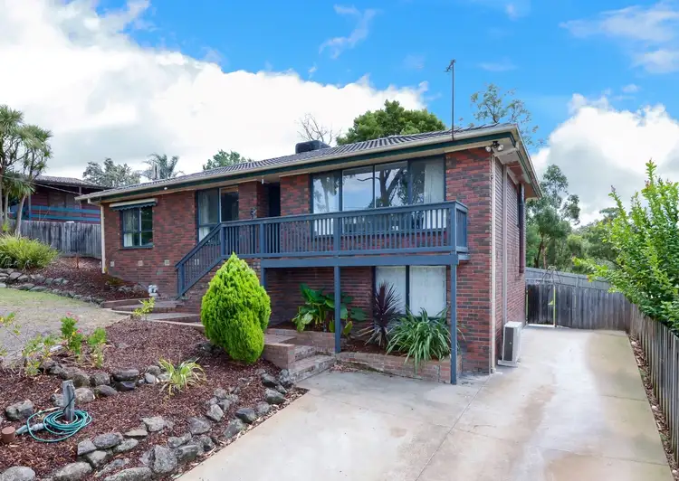 16 Tarhilla Drive, Launching Place VIC 3139