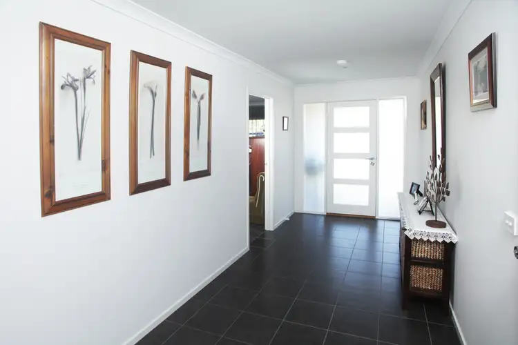 Second view of Homely house listing, 7 Teatree Place, Kialla VIC 3631