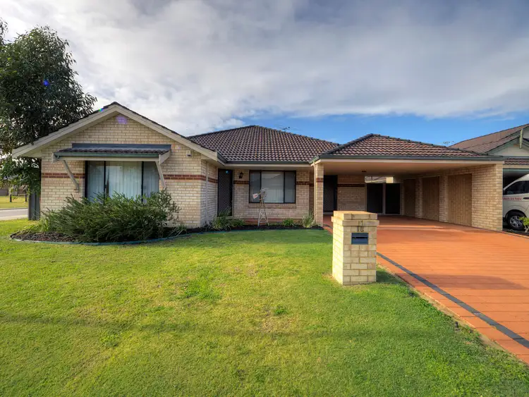 18 Karadong Street, Wattle Grove WA 6107