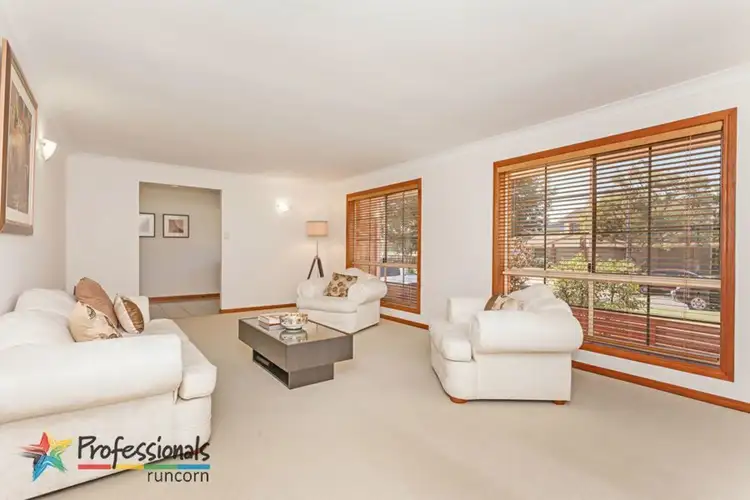 17 Coolidge Court, Stretton QLD 4116