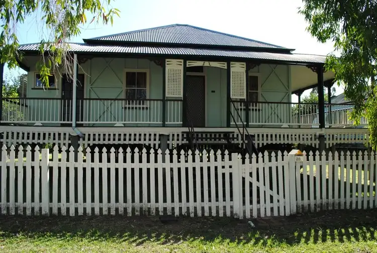 28 Flint Street, North Ipswich QLD 4305