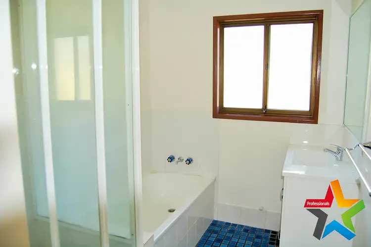 Fourth view of Homely house listing, 27 Gladewood Dr, Daisy Hill QLD 4127