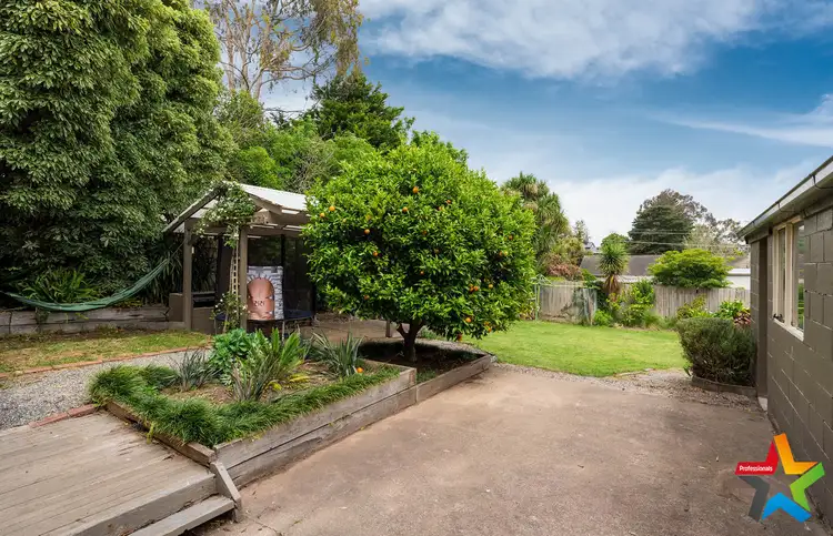 Sixth view of Homely house listing, 5 Terrigal Crescent, Kilsyth VIC 3137