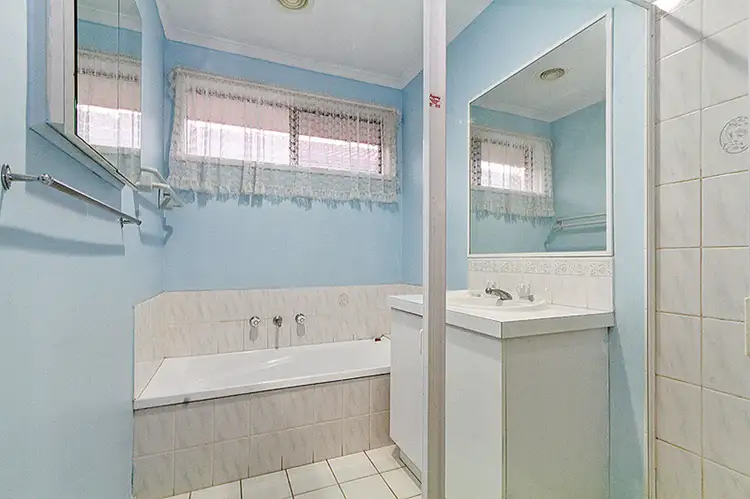 Fifth view of Homely villa listing, 1/15 Answer Close, Sydenham VIC 3037