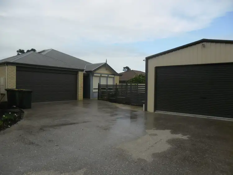 6 Kaoriki Court, Maida Vale WA 6057